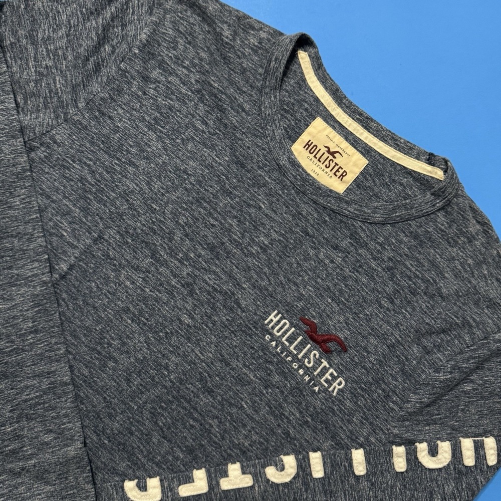Hollister Long Sleeve Y2K Style Shirt 2012 Blue Raised Applique Logo Size Medium